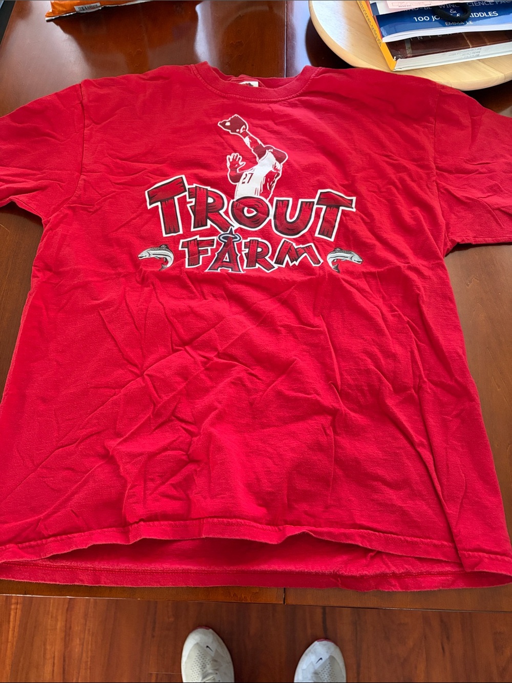 Fruit of the Loom Red Trout Farm Graphic Tee